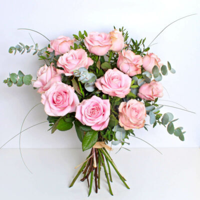 12 Pink Roses